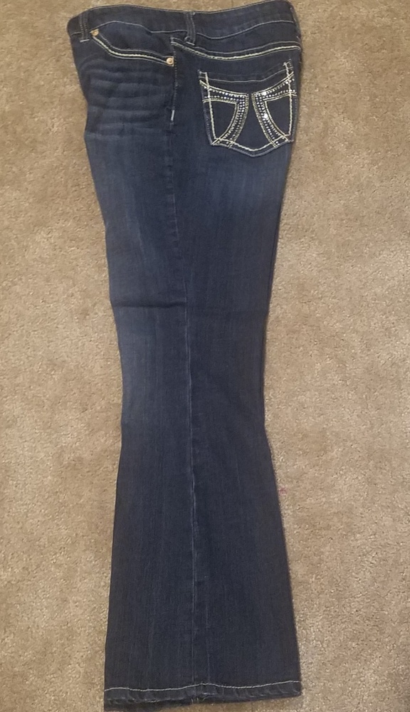 Trendy Seven7 Jeans - Picture 2 of 5